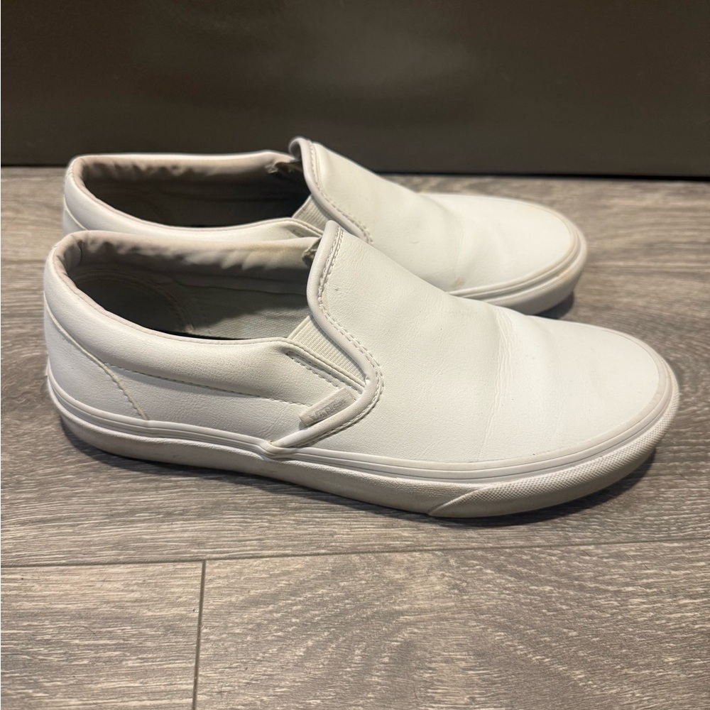 Vans Classic White Slip-On Men’s Shoes - Picture 2 of 5